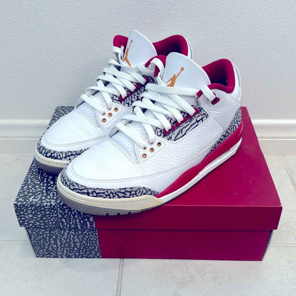 Air Jordan 3 Cardinal Red Retro Size 9.5 Mens White Sneakers 2022 CT8532-126